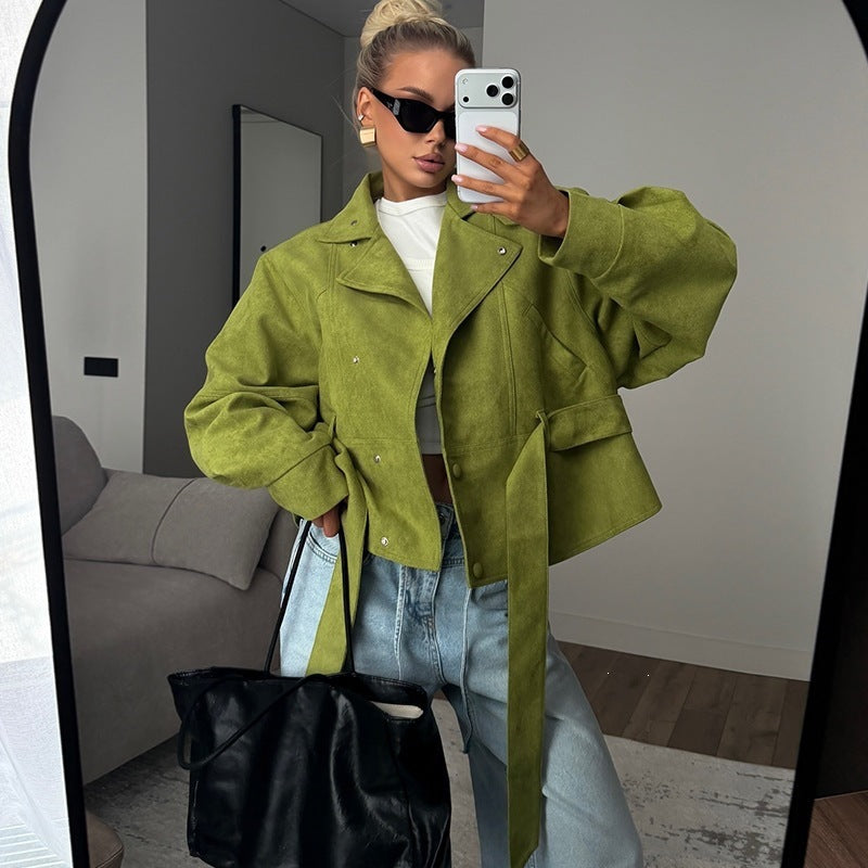 Damen Taillierte Kurzjacke im Blouson‑Stil mit Bindegürtel und Stehkragen Shop Nory