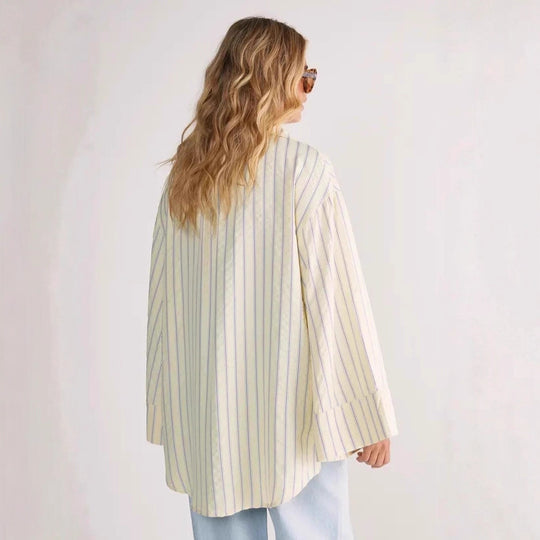 Damen Oversize-Hemdbluse mit weitem Glockenärmel und feinem Streifenmuster Shop Nory