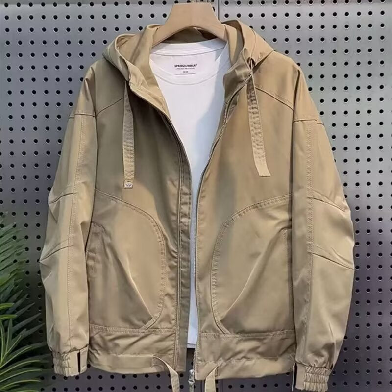 Herren Leichte Kapuzenjacke im Utility‑Stil mit Innenorganisation und Frontreißverschluss Shop Nory