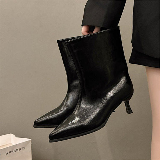Damen kniehohe Stiefel mit spitzer Zehenkappe und skulpturiertem Kittenabsatz Shop Nory