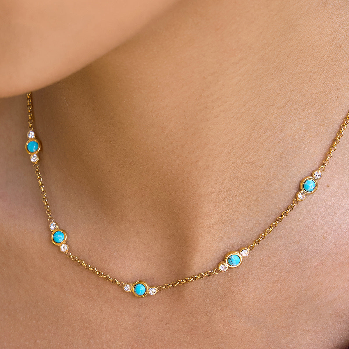 Damen Halskette mit elegantem turquoise und zirkonia Akzent Shop Nory