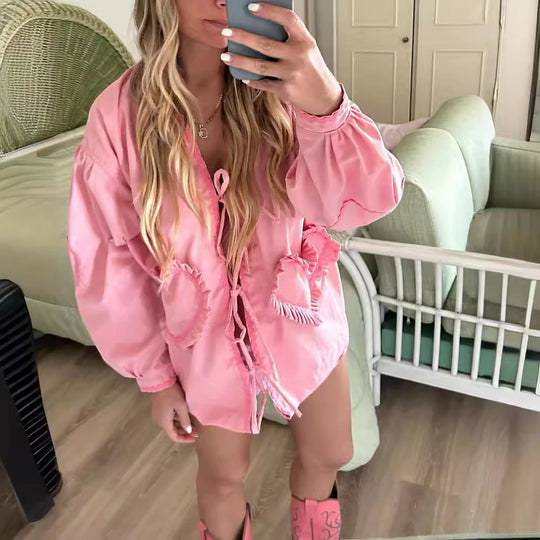 Damen Langärmlige V‑Ausschnitt Bluse mit Bindebändern und Herz‑Rüschentaschen Shop Nory