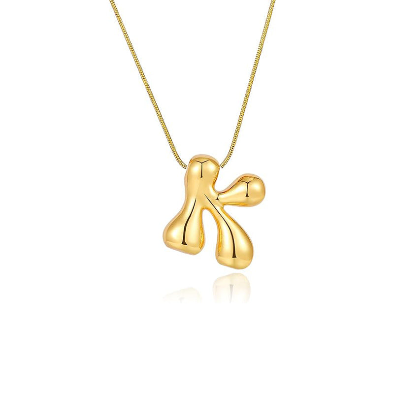 Damen Halskette mit skulpturalem Anhänger und feinem Gliederdesign Shop Nory