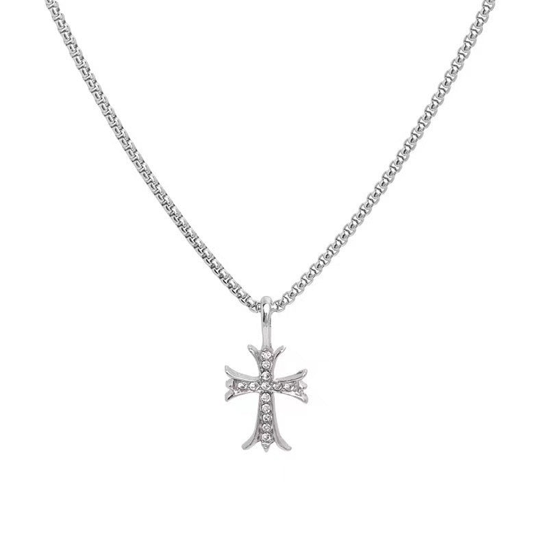Damen Halskette mit filigranem Kreuzanhänger und funkelnden Zirkonia Shop Nory
