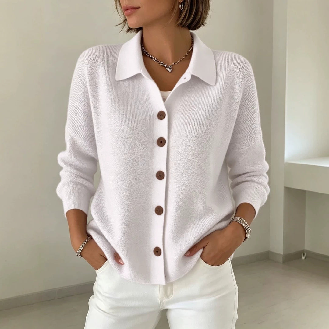 Damen Feinstrick-Cardigan mit Hemdkragen, entspannter Silhouette und Holzknöpfen Shop Nory