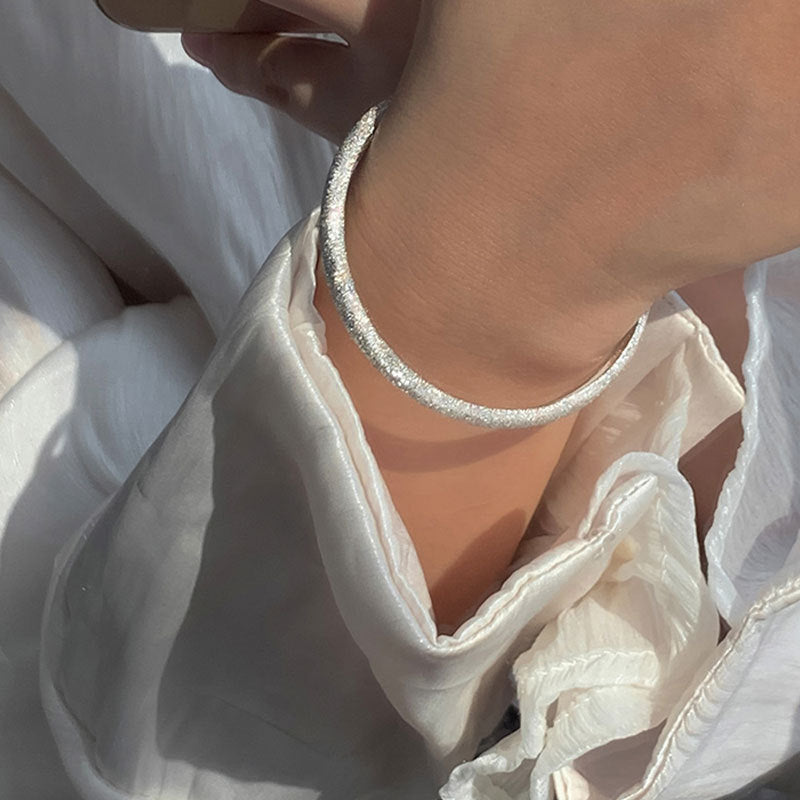 Damenarmband mit elegantem, strukturiertem Design Shop Nory