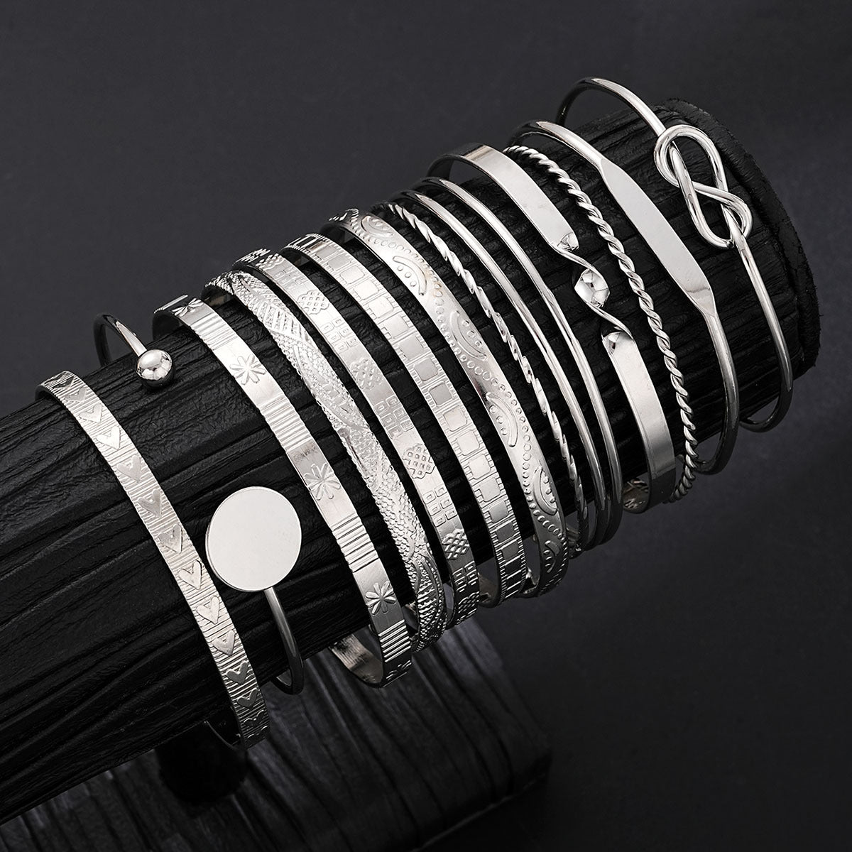 Damen Armreifen-Set mit verschiedenen eleganten Strukturen Shop Nory