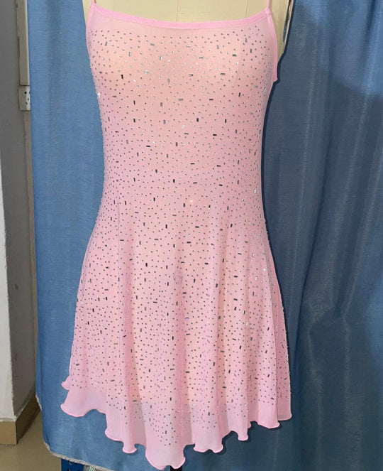 Damen Minikleid mit funkelnden Pailletten und raffinierten Details