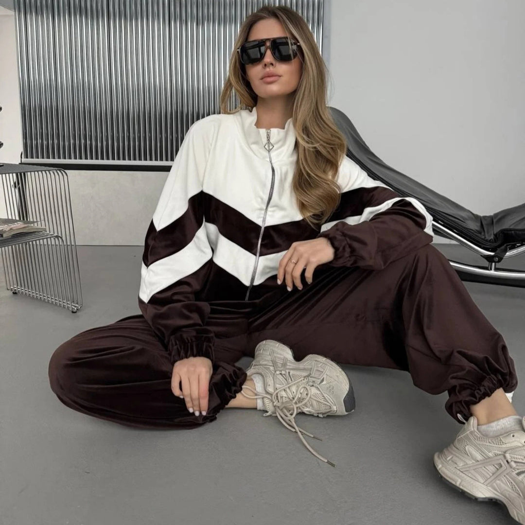 Damen Retro-inspiriertes Samt-Trackset mit Chevron-Design, Stehkragen und weiter High-Waist-Jogger Shop Nory