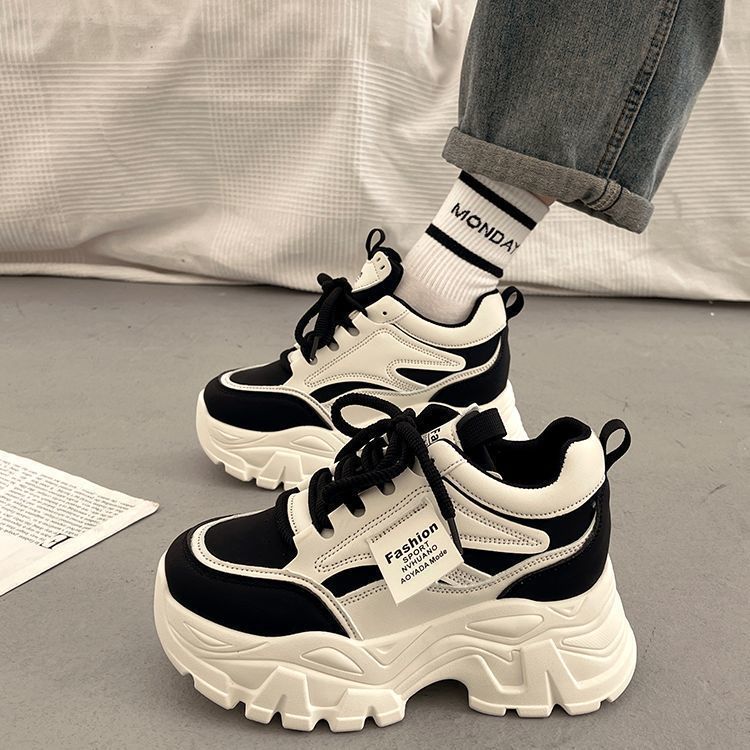 Damen Chunky Sneakers mit trendigem Design und dämpfender Sohle