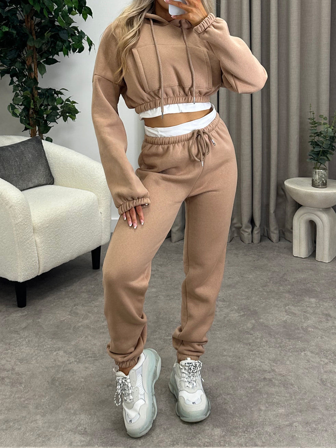 Damen Kurzschnitt-Kapuzenpullover und Hochtaillierte Jogginghose Set Shop Nory