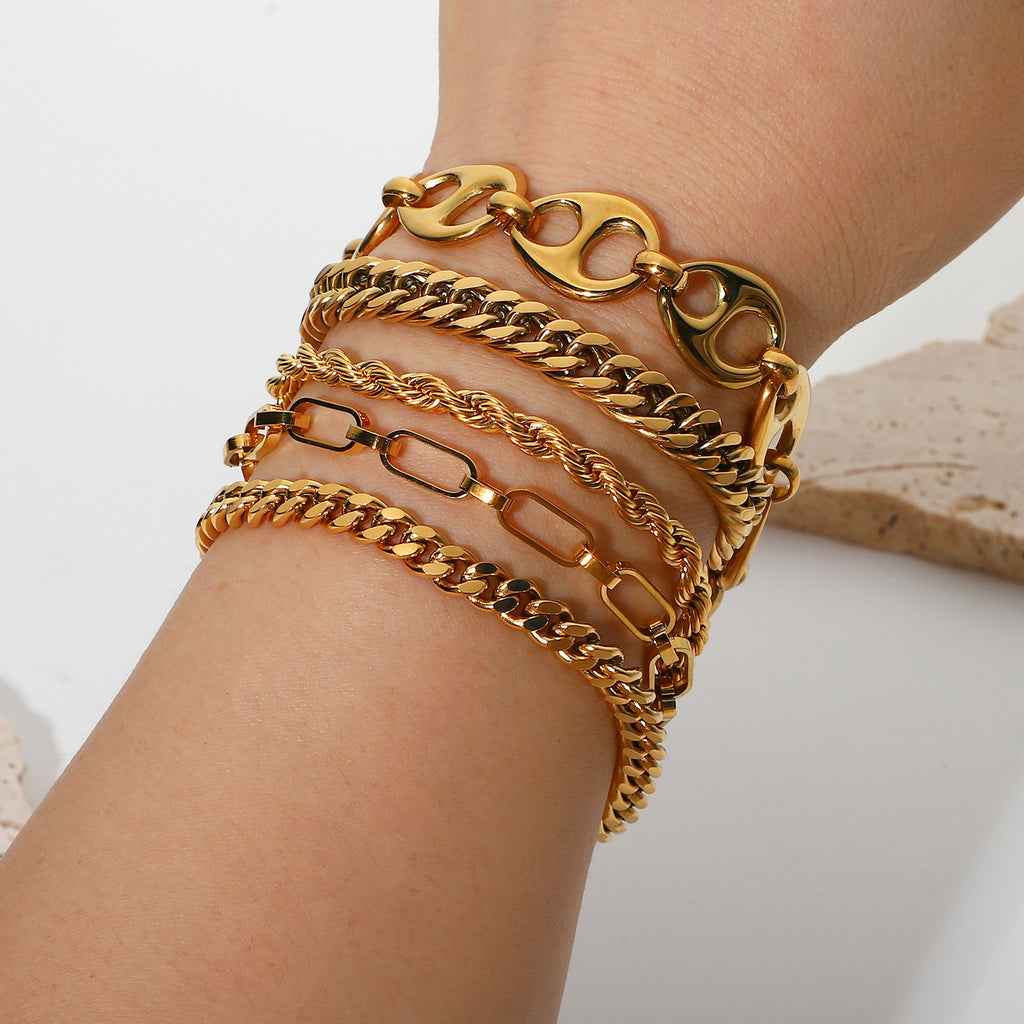 Damen Edelstahl Armband mit flexiblem Design und stylischer Kettenstruktur Shop Nory