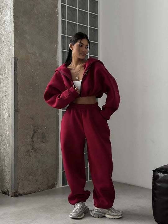 Damen kurzes Oversize-Scuba-Zip-Hoodie mit Tunnelzug und figurformender High-Waist-Jogginghose Shop Nory