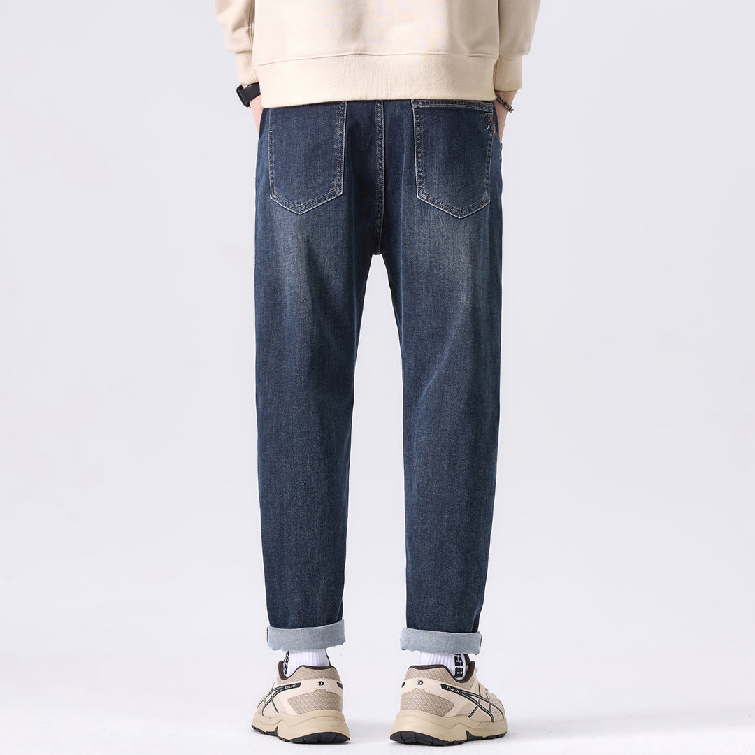 Herren Konisch geschnittene Freizeit-Jeans mit mittlerer Leibhöhe und dezenter Used-Waschung Shop Nory