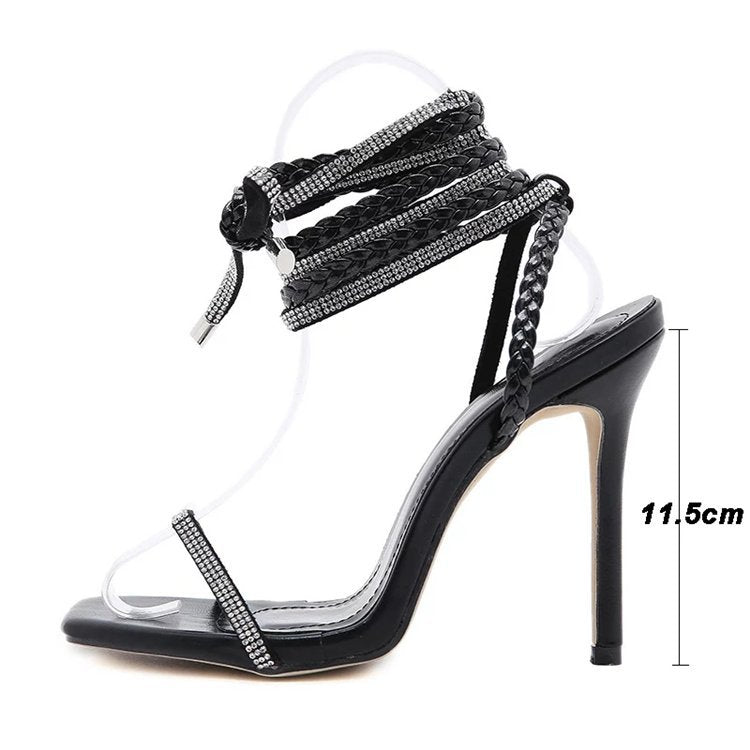 Damen Exklusive High Heels mit verschnörkeltem Riemendesign
