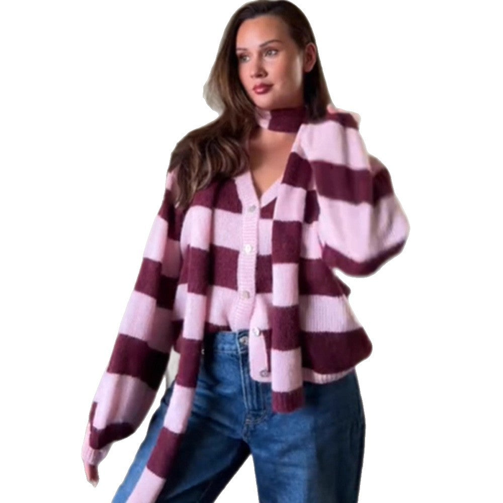 Damen Oversize Strickcardigan-Set mit Blockstreifen, Knopfleiste und passendem Schal Shop Nory