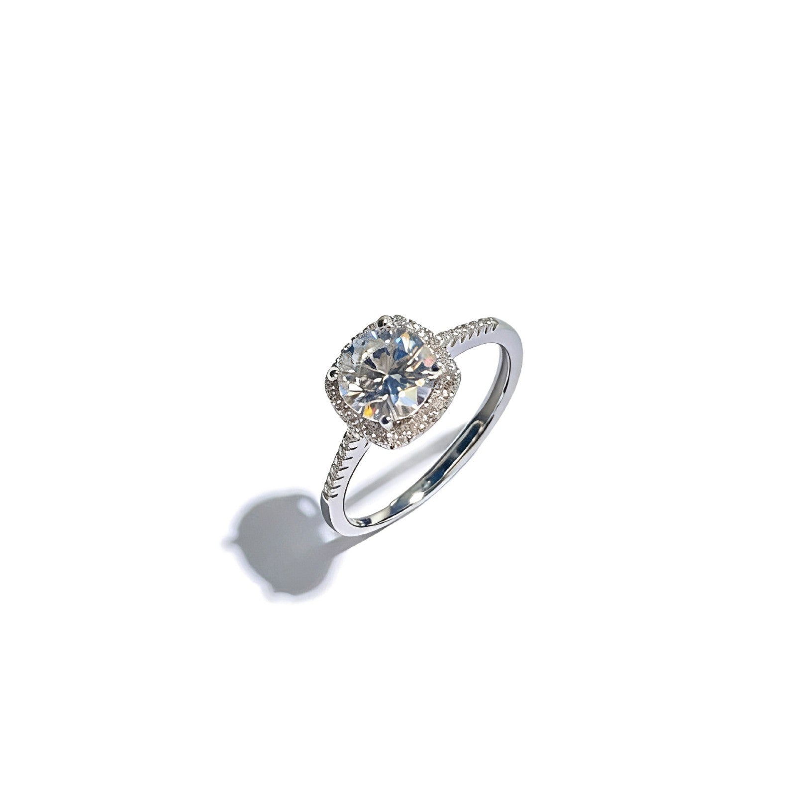 Damen Verlobungsring mit detailliertem Zirkonia-Anhänger und feinem Band Shop Nory