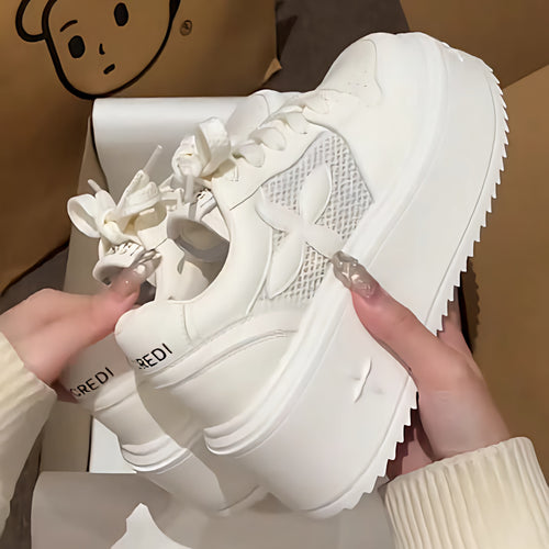 Damen Plateau-Chunky-Sneaker mit Blumenapplikation und Netz-Einsatz Shop Nory