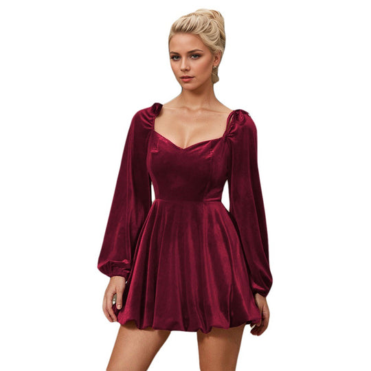 Damen Samt-Minikleid mit Herzausschnitt, langen Ballonärmeln und tailliertem Tellerrock Shop Nory