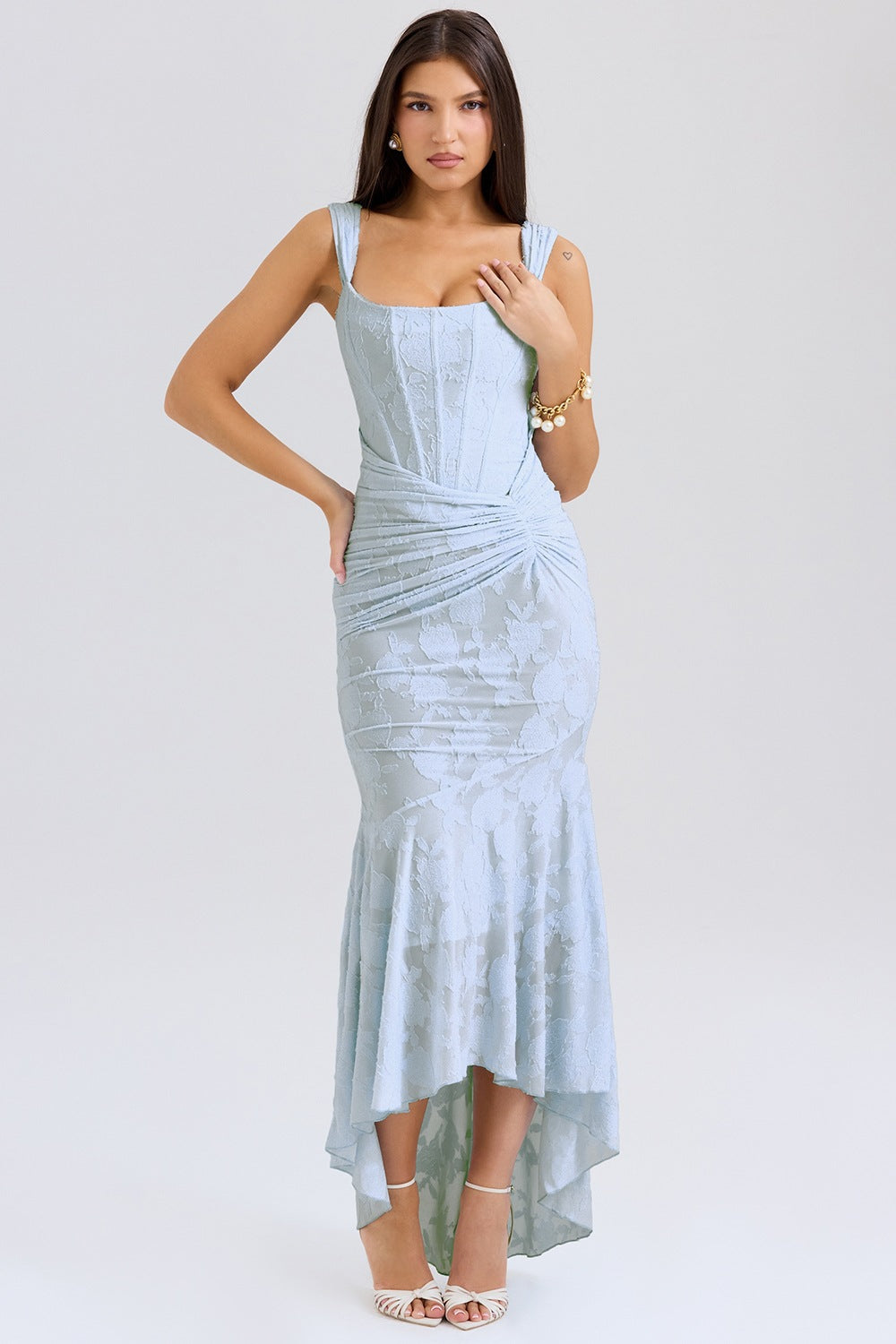 Damen Elegantes Spitzenkleid mit asymmetrischem Saum und gerafften Details