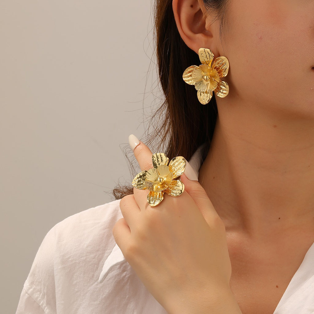 Damen Armreif mit kunstvollem Blumenmotiv Shop Nory