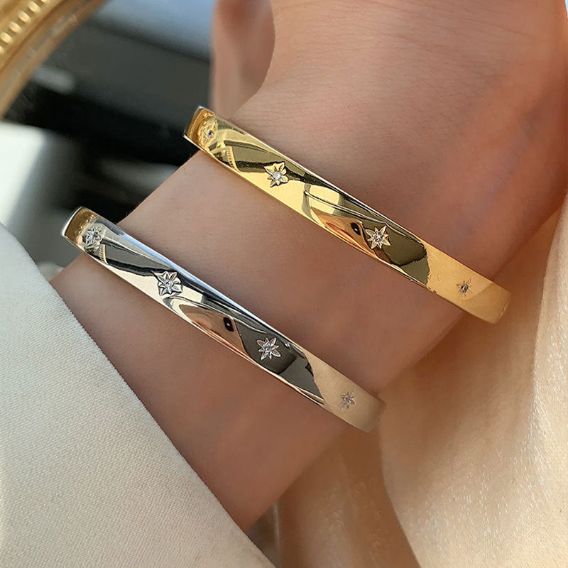 Damenarmreif mit funkelnden Zirkonia-Details Shop Nory
