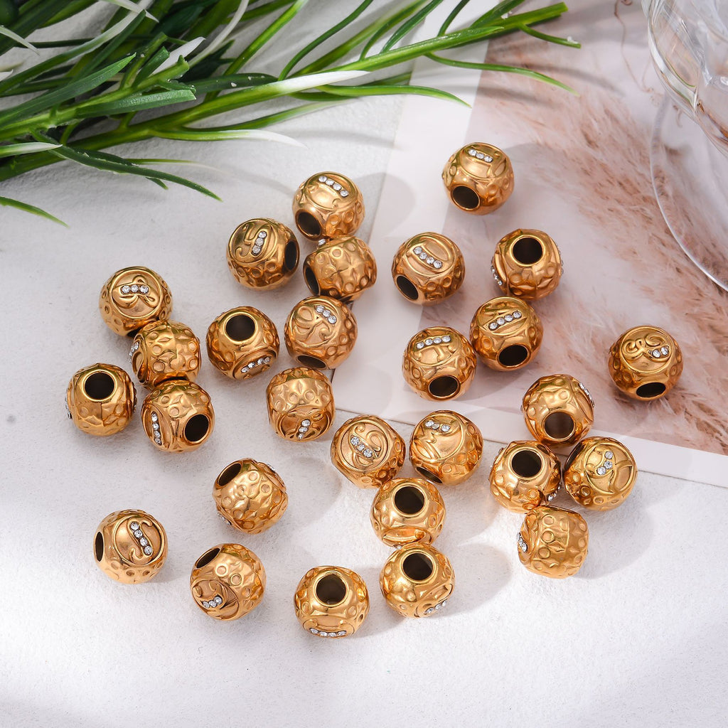Damen Charm-Anhänger mit personalisiertem Buchstaben und funkelnden Kristallen Shop Nory