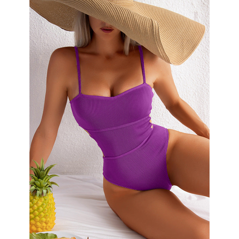 Damen Einteiler Badeanzug mit elegantem Rippendesign und figurschmeichelnder Silhouette