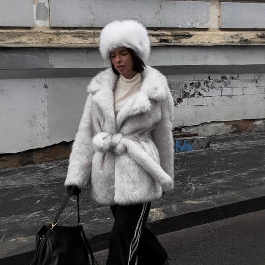 Damen Voluminöser Kurzmantel aus Kunstfell mit Taillengürtel und Oversize-Schalkragen Shop Nory