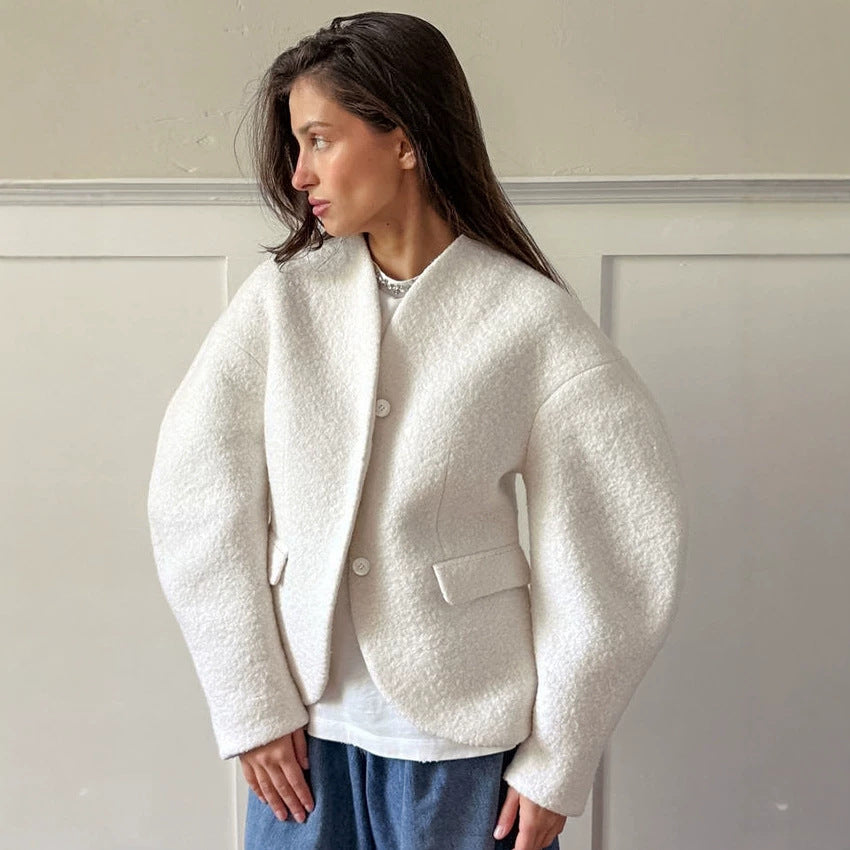 Damen Kurzjacke im Bouclé-Stil mit Oversize-Ärmeln und Pattentaschen Shop Nory