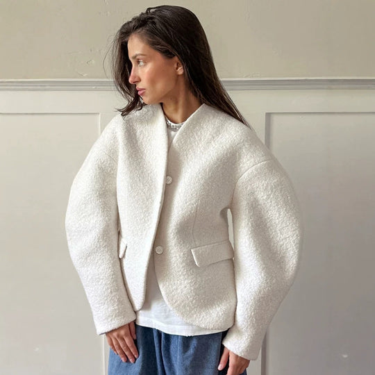 Damen Kurzjacke im Bouclé-Stil mit Oversize-Ärmeln und Pattentaschen Shop Nory