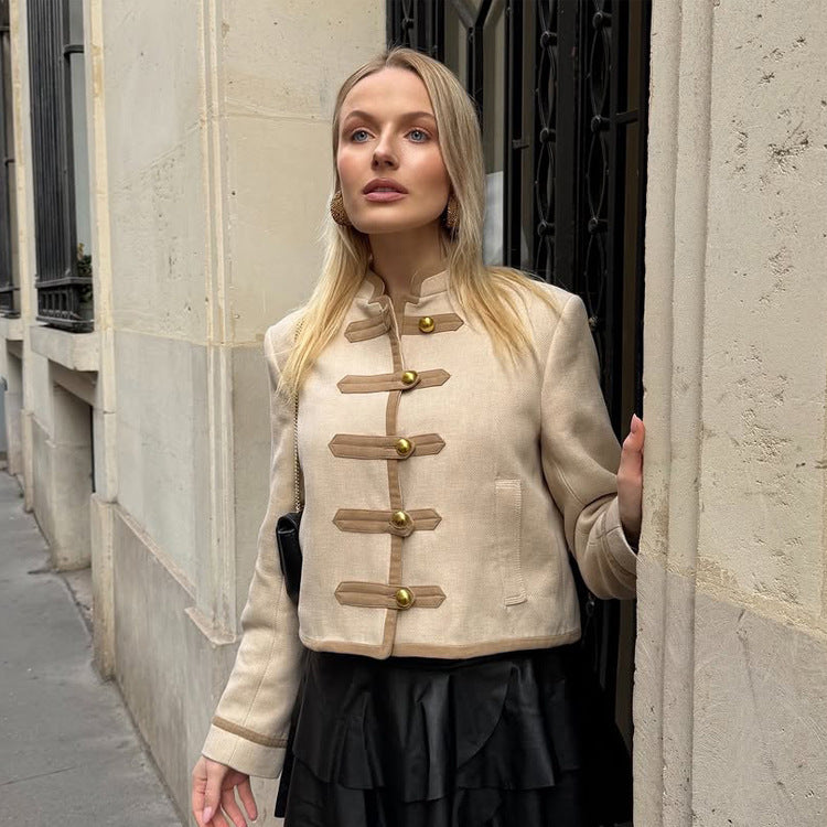 Damen Kurze Militärinspirierte Jacke mit Stehkragen und Zierknopfleiste Shop Nory