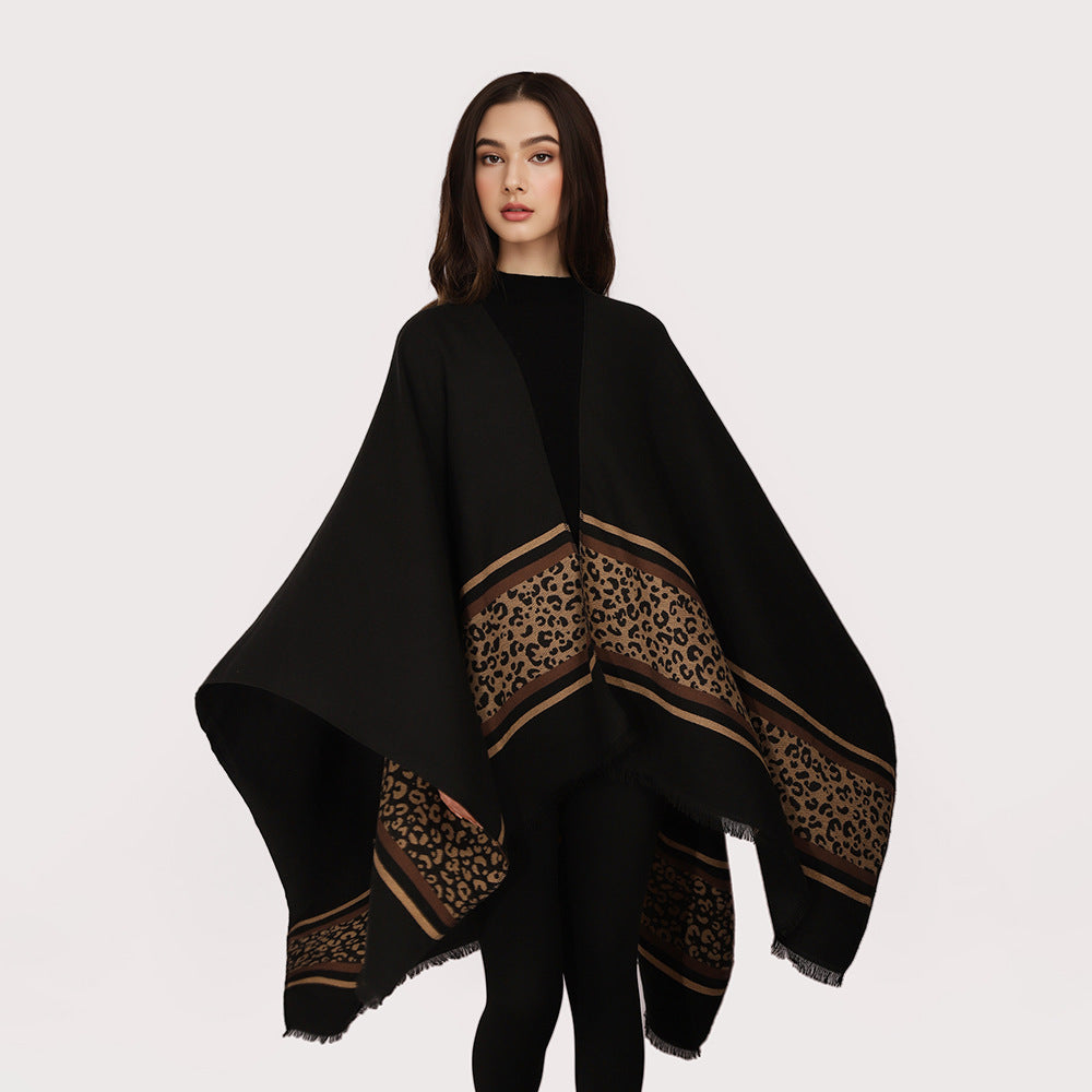 Damen Kimono-Cape im Wickelstil mit Animalbordüre und Fransenabschluss Shop Nory