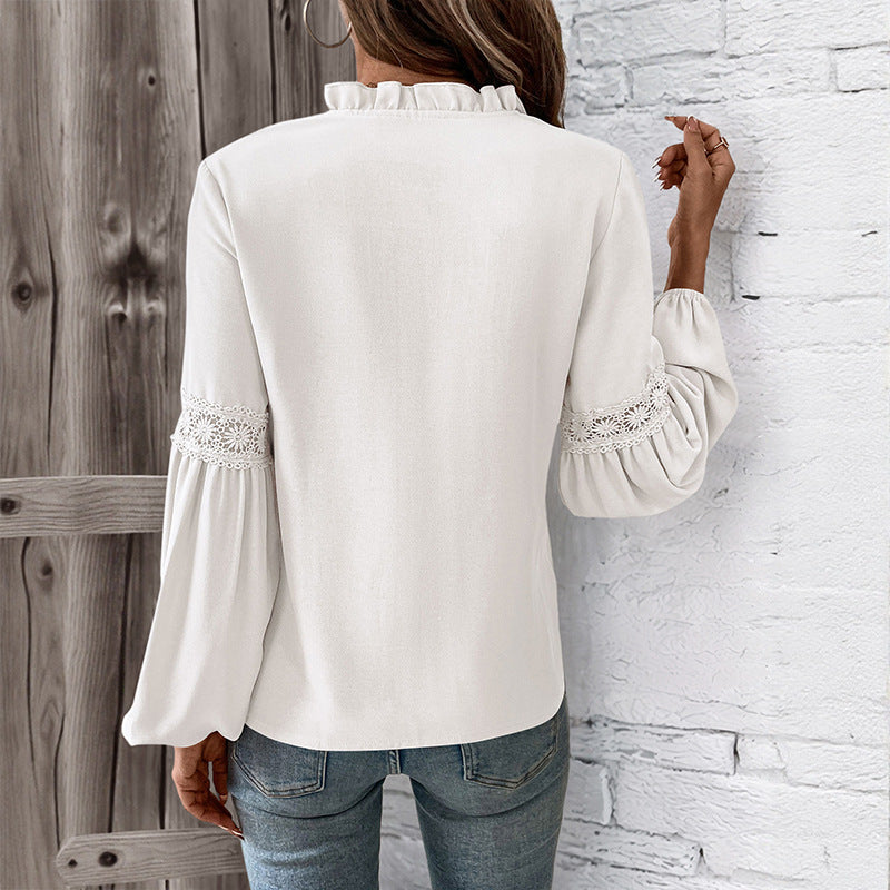 Damen Bluse mit feinen Falten und eleganten Spitzendetails