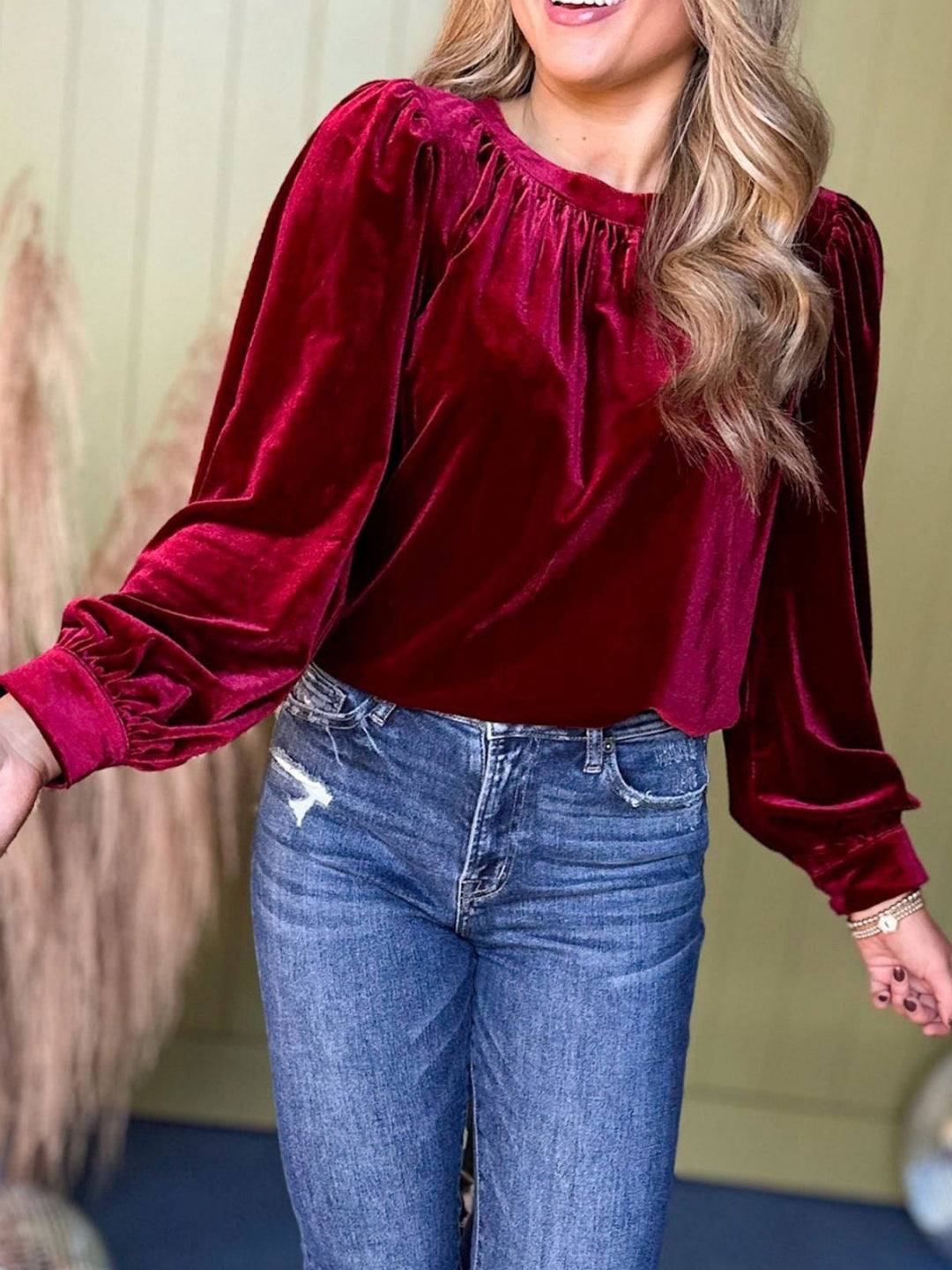 Damen Samtbluse mit Ballonärmeln und gerafftem Stehkragen Shop Nory