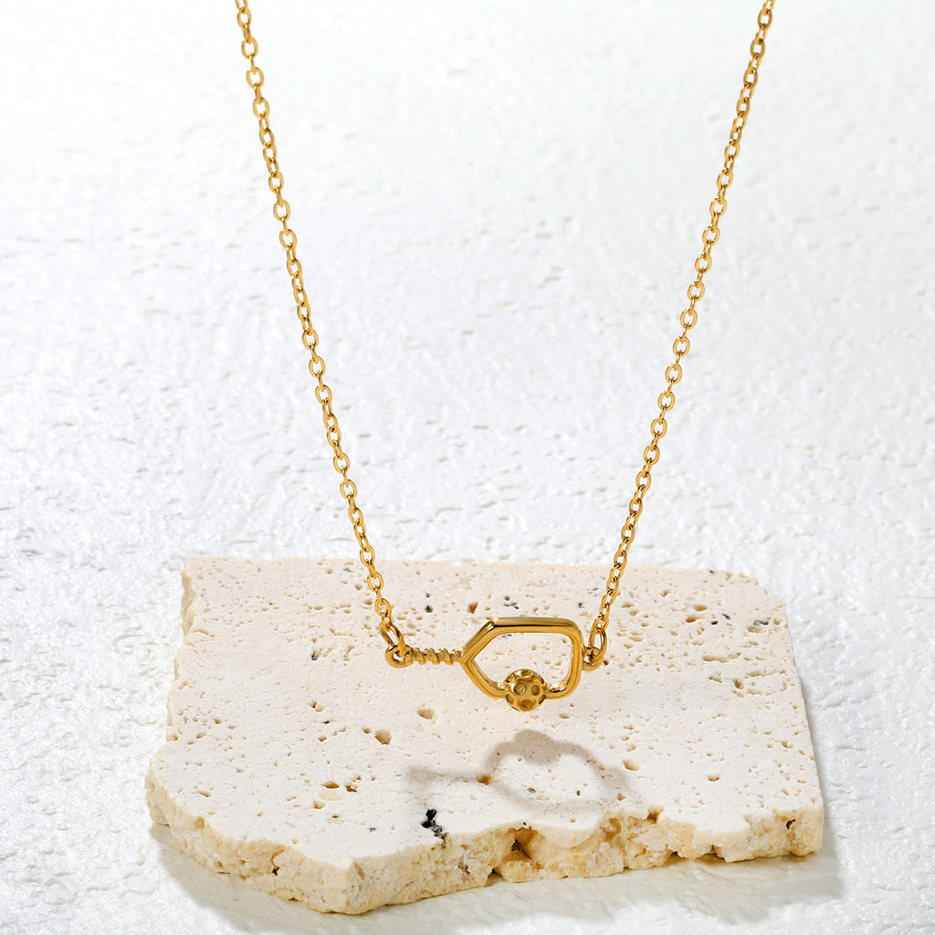 Damen Halskette mit kunstvollem Anhänger aus hochwertigem Edelstahl Shop Nory