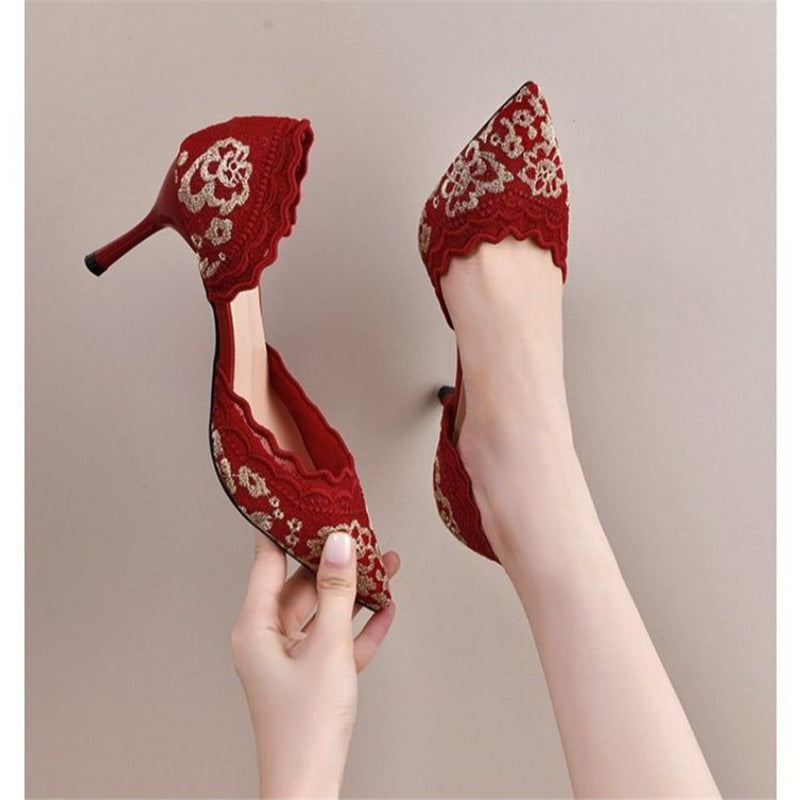 Damen Elegante Spitzen-Pumps mit gewelltem Saum und floraler Stickerei Shop Nory