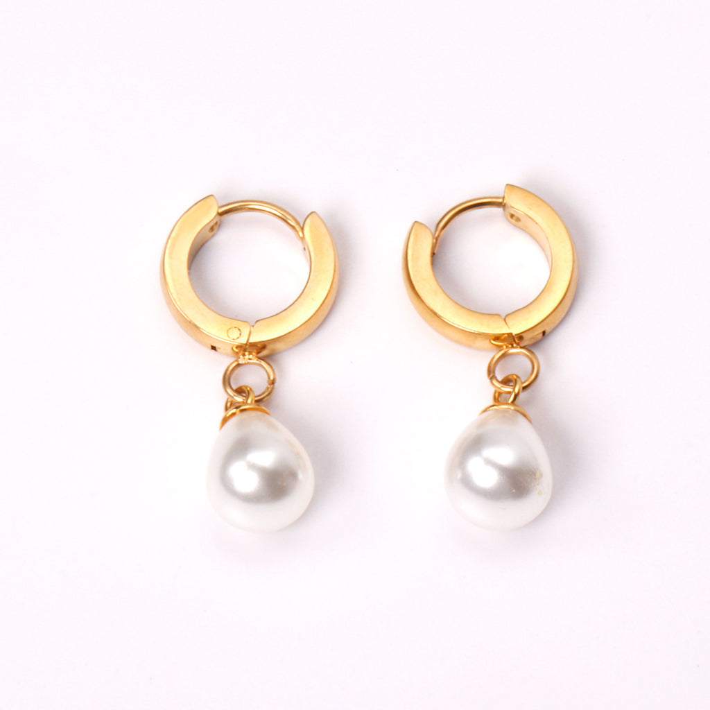 Damen Ohrstecker mit funkelnden Zirkonia und eleganten Perlenakzenten Shop Nory