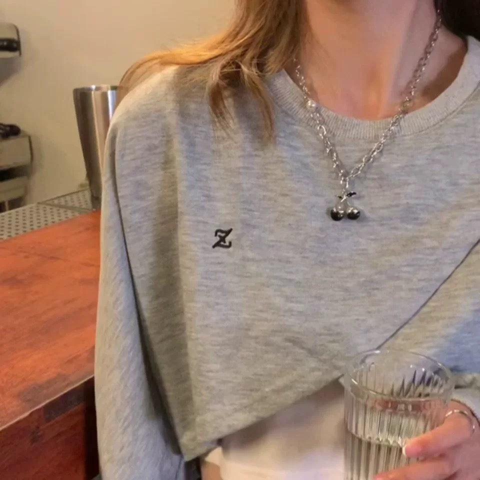 Damen Halskette mit verspieltem Kirschanhänger und zarten Perlendetails Shop Nory