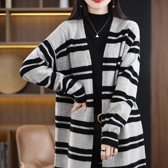 Damen Oversize-Longcardigan aus weichem Wollmix mit kontrastierenden Blockstreifen Shop Nory