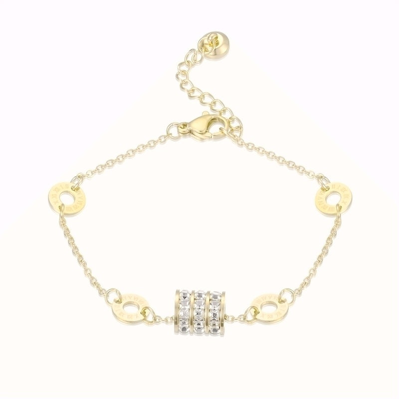 Damen Armband mit funkelnden Zirkonia-Steinen und eleganten Designelementen Shop Nory