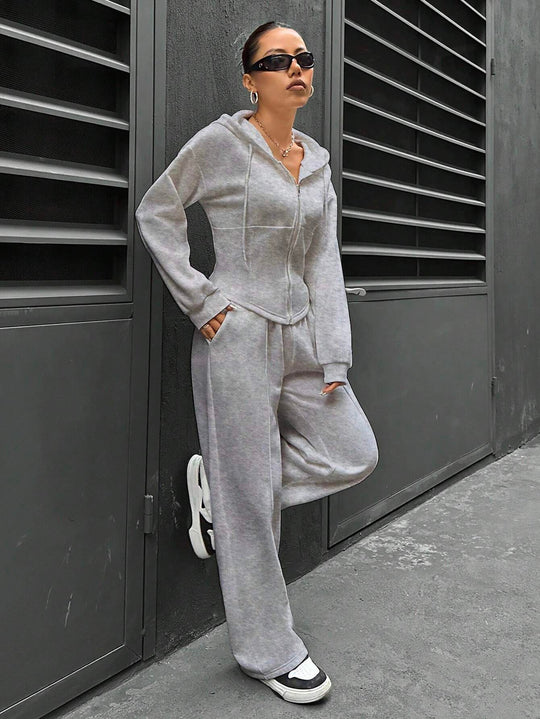 Damen Zip-Hoodie und weite Sweatpants Set mit taillierter Nahtführung Shop Nory