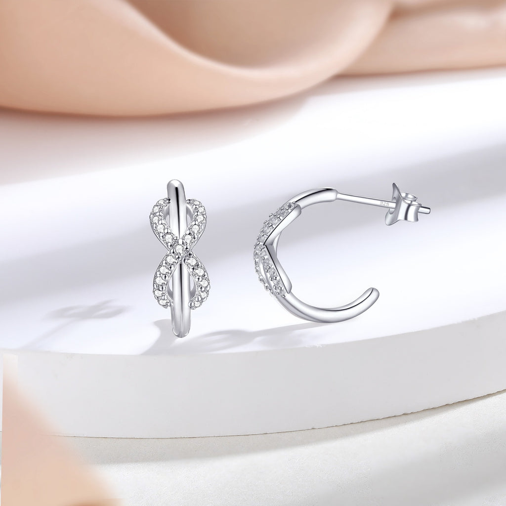Damen-Ohrstecker im eleganten Unendlichkeit-Design mit funkelnden Zirkonia Shop Nory