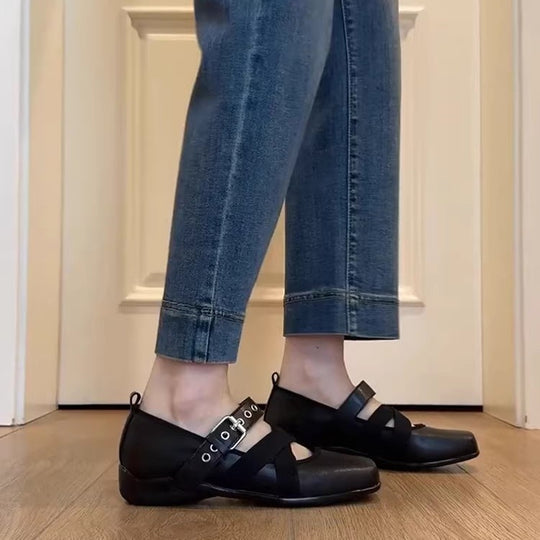Damen Mary-Jane-Slipper mit quadratischer Zehenpartie, gekreuzten Elastikriemen und Ziergurt Shop Nory