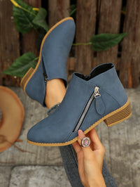 Blau