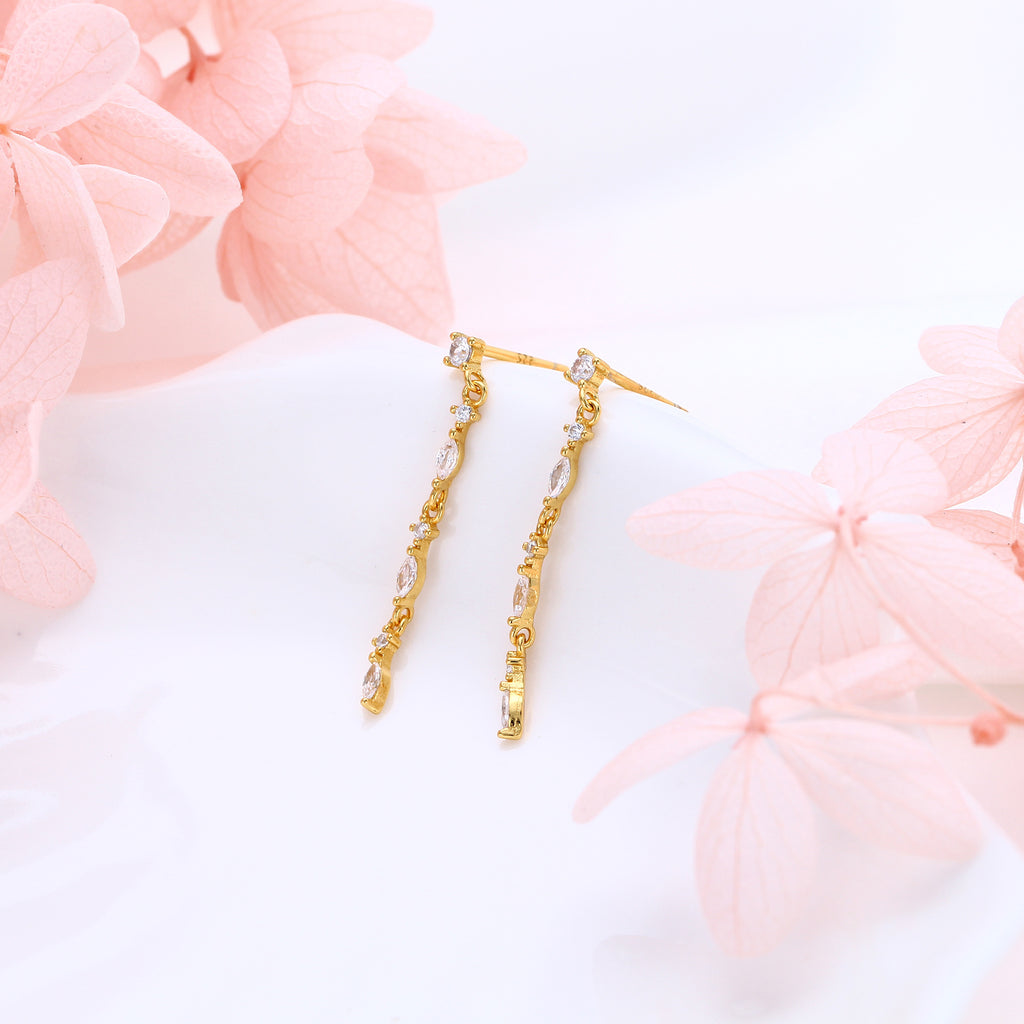 Damen Ohrhänger mit funkelnden Zirkonsteinen und eleganter 925er Sterling Silberfassung Shop Nory