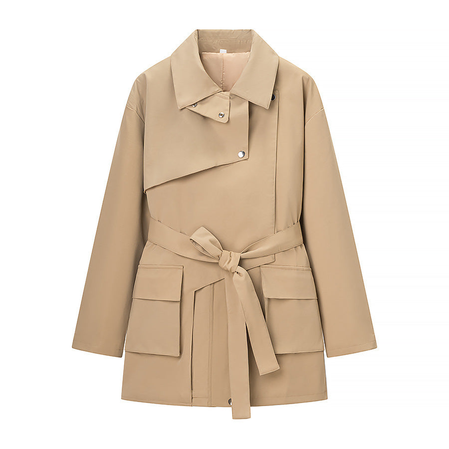 Damen Taillierte Übergangsjacke mit Stehkragen, Schultercape und Bindegürtel Shop Nory