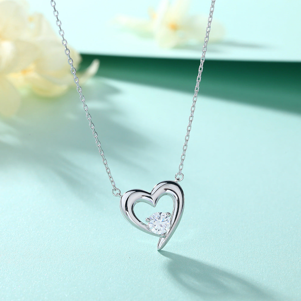 Damen Herzanhänger-Halskette mit funkelndem Zirkonia Shop Nory