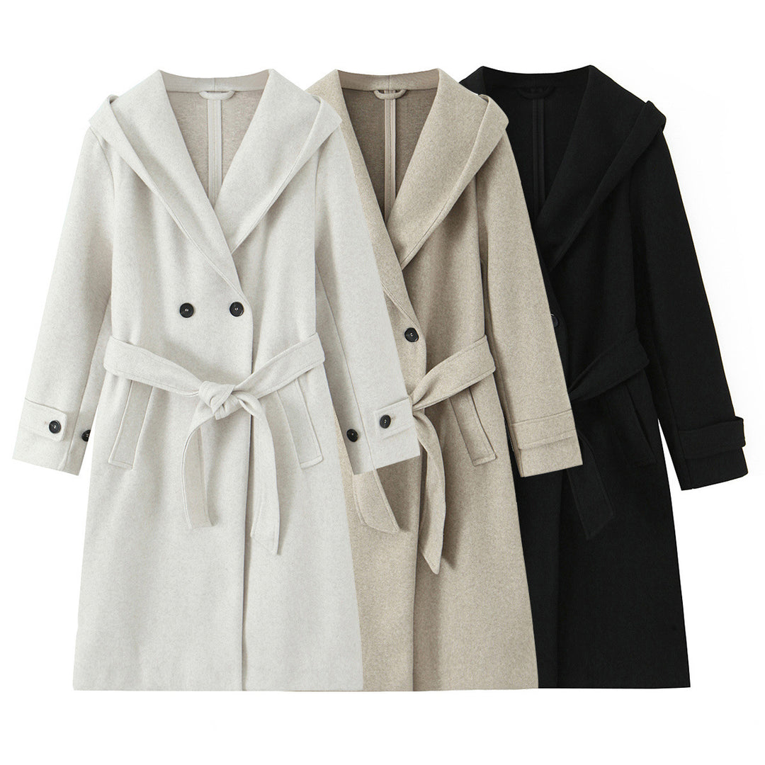 Damen Langer taillierter Mantel mit Kapuze, Bindegürtel und doppelreihiger Knopfleiste Shop Nory