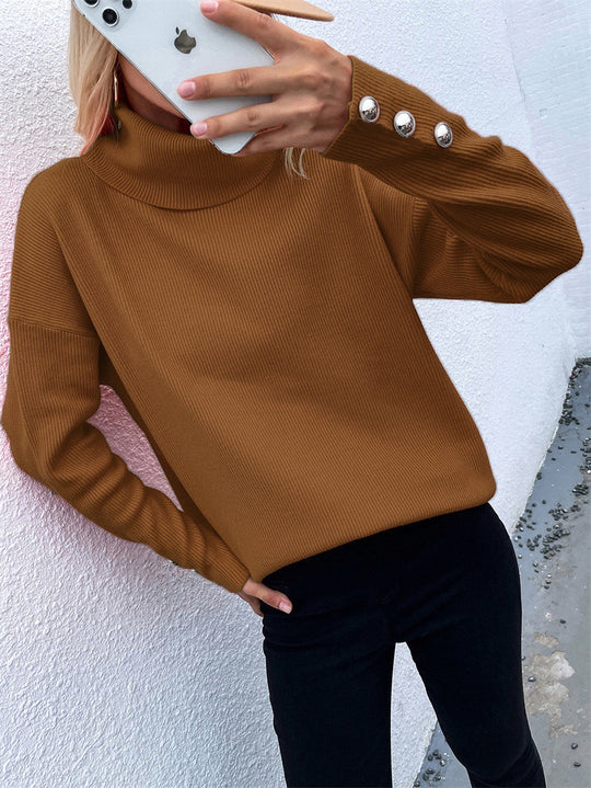 Damen Gerippter Rollkragenpullover mit Oversize-Schnitt und Zierknopfmanschetten Shop Nory